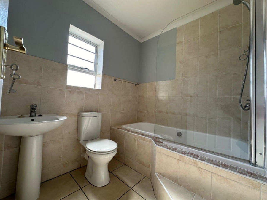 To Let 2 Bedroom Property for Rent in Walmer Heights Eastern Cape